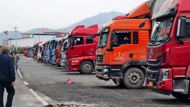 铝创未来丨12万套铝合金淋浴套装奔赴全国，正霸以铝节铜重塑行业新生态！